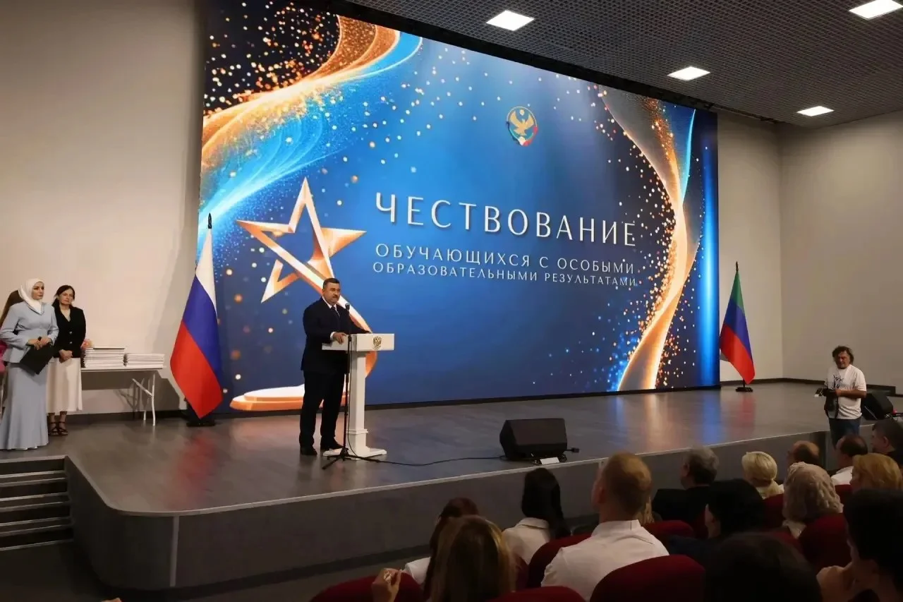 Фёдор Щукин встретился с выпускниками дагестанских школ
